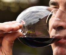 Cargar imagen en el visor de la galería, Sesión de Cata de Vinos
